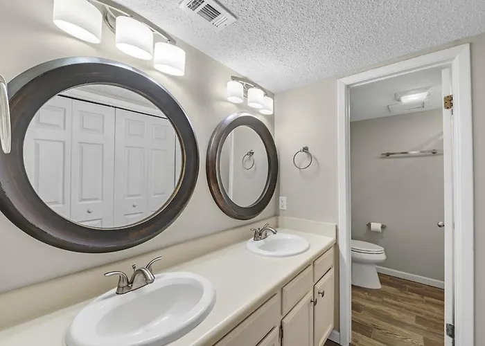 Spacious 2-story Family Retreat Sugar 363 Apartment *
